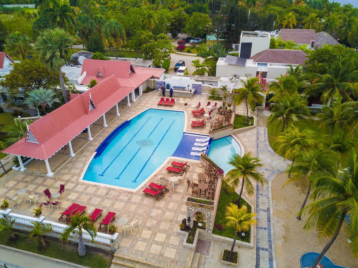 Moulin Sur Mer Beach Resort Montrouis Bagian luar foto