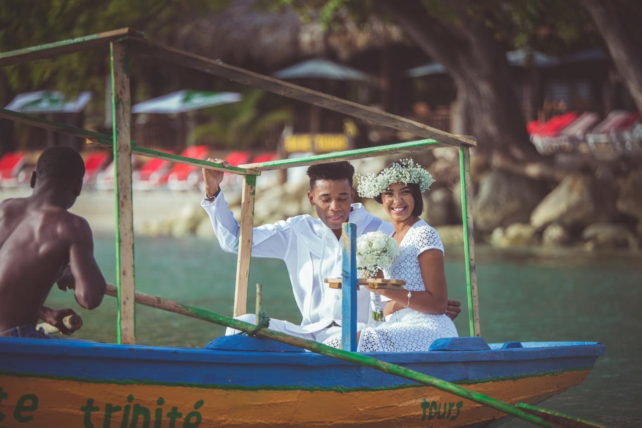 Moulin Sur Mer Beach Resort Montrouis Bagian luar foto