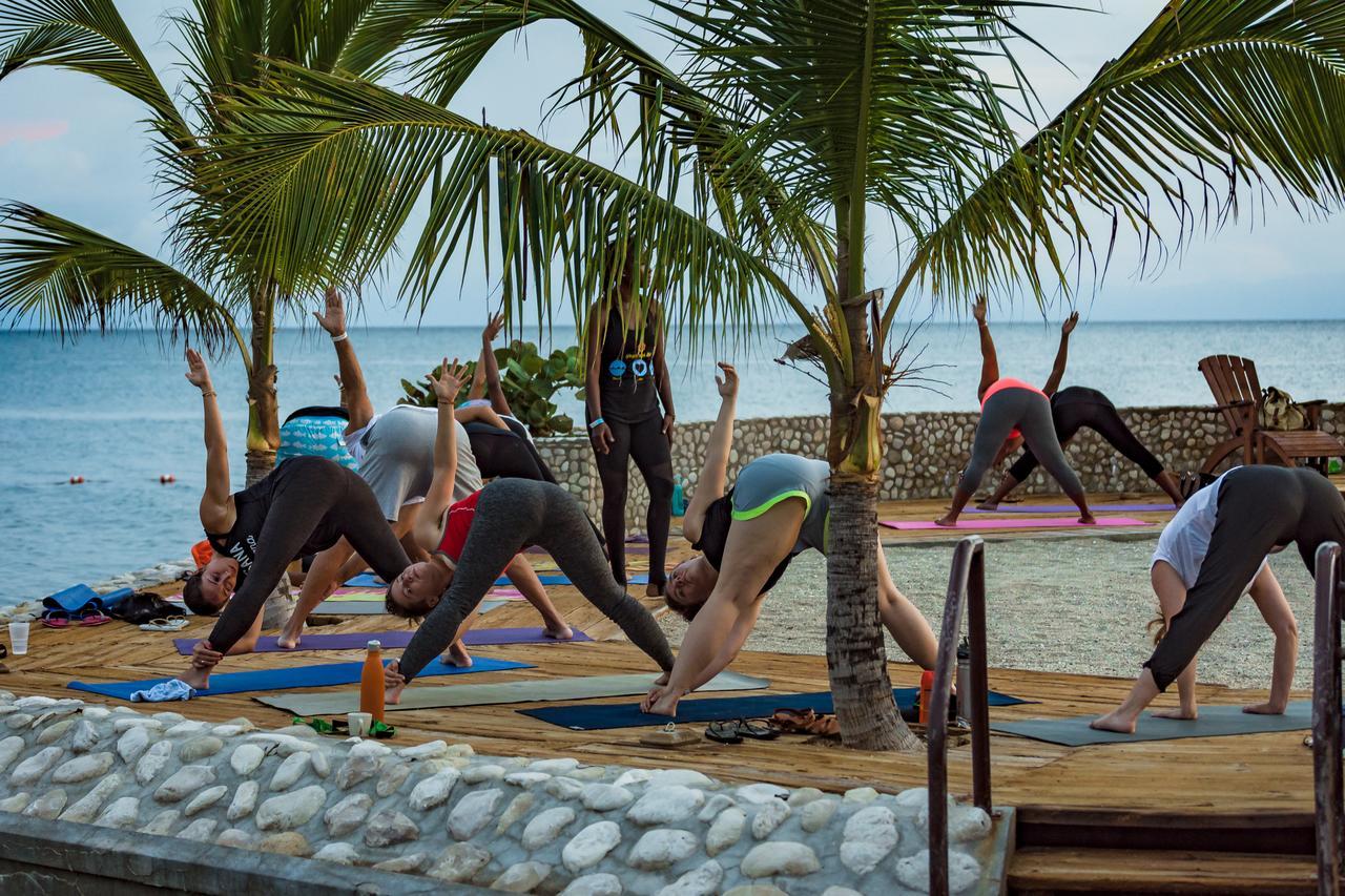 Moulin Sur Mer Beach Resort Montrouis Bagian luar foto