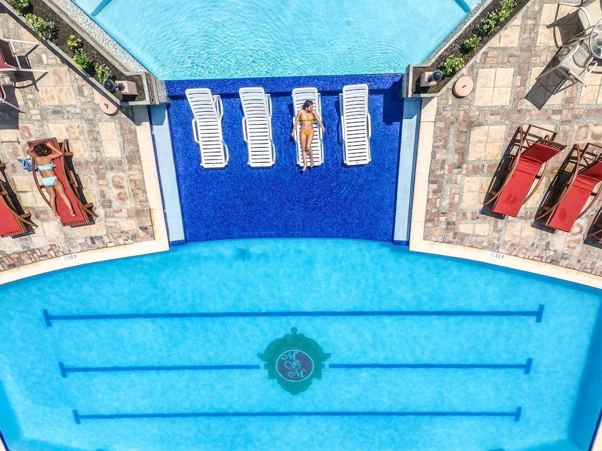 Moulin Sur Mer Beach Resort Montrouis Bagian luar foto
