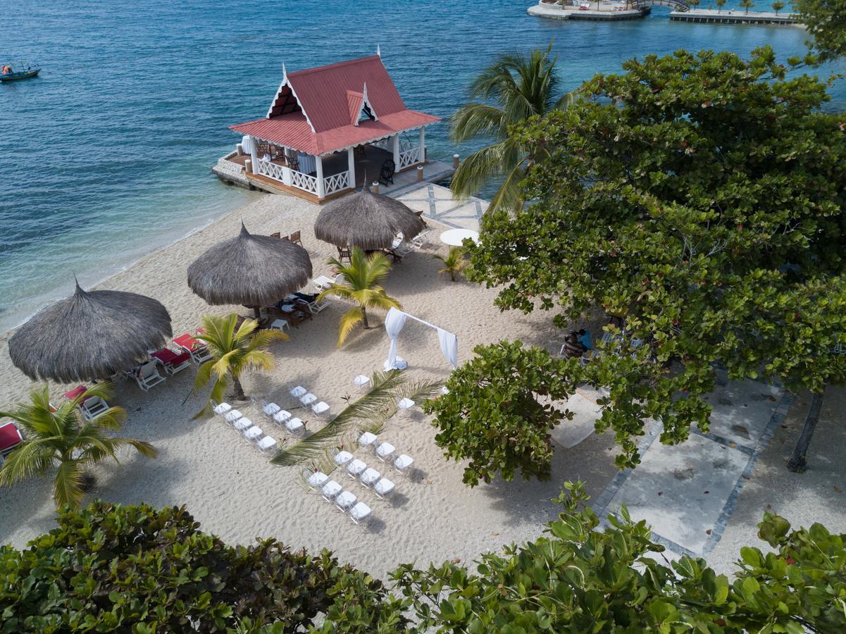 Moulin Sur Mer Beach Resort Montrouis Bagian luar foto