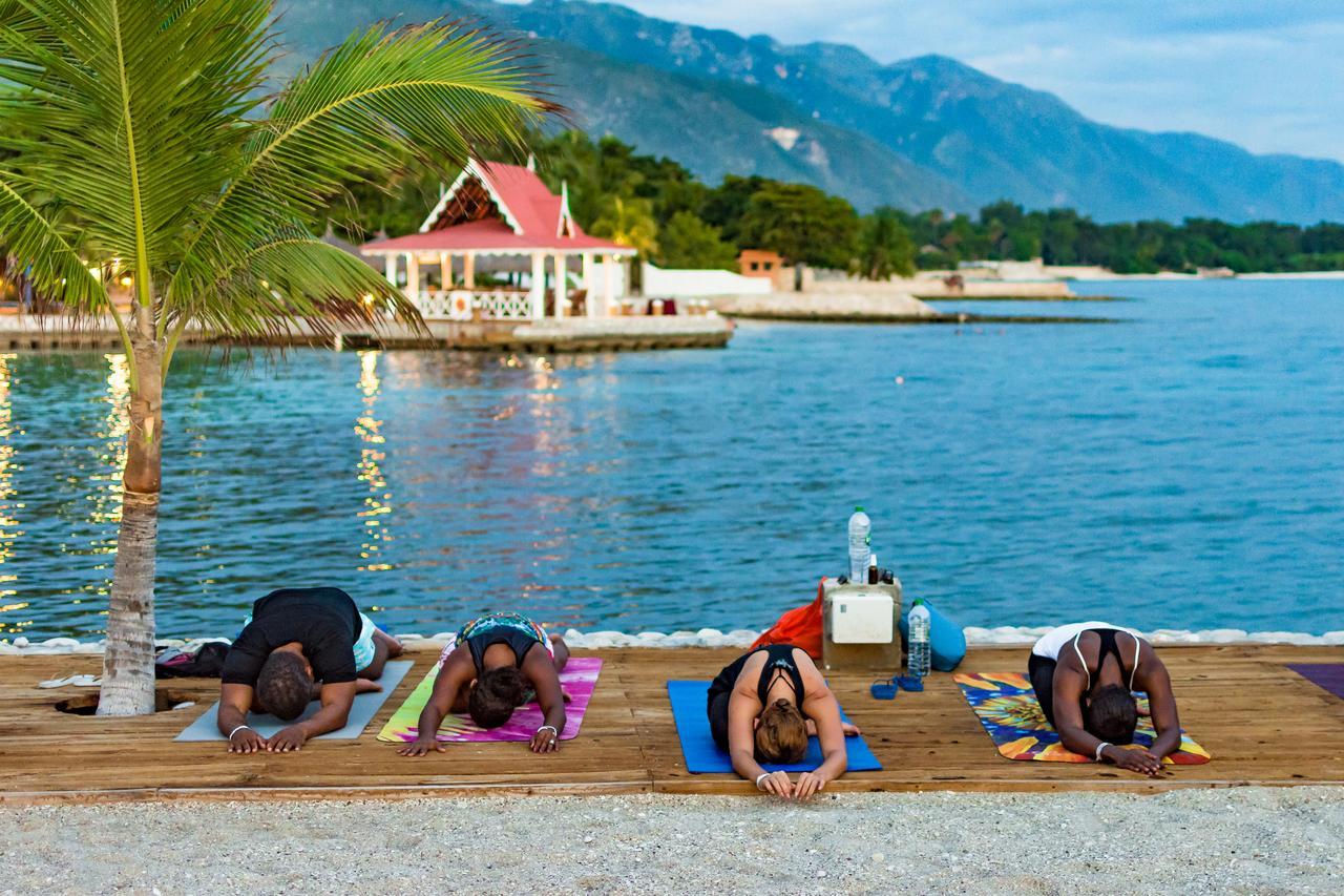 Moulin Sur Mer Beach Resort Montrouis Bagian luar foto