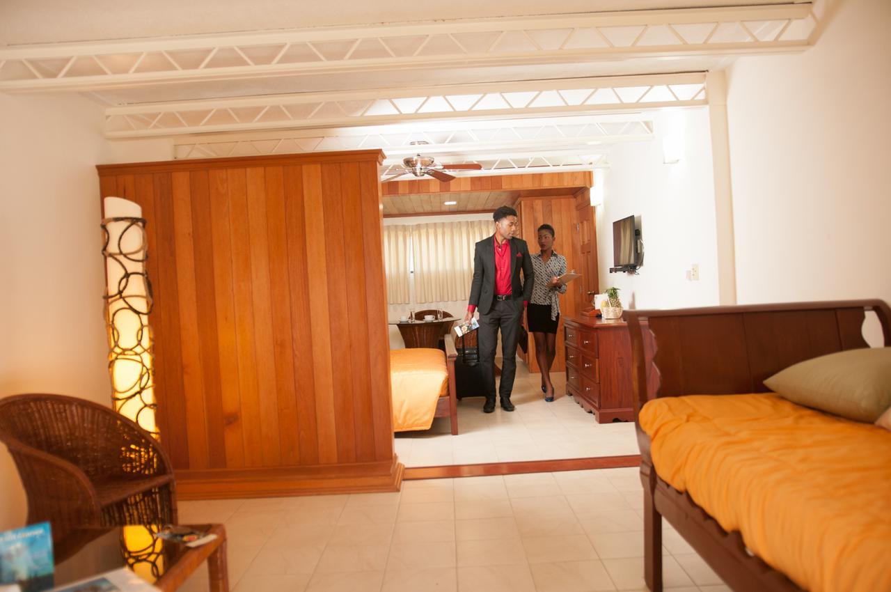 Moulin Sur Mer Beach Resort Montrouis Bagian luar foto